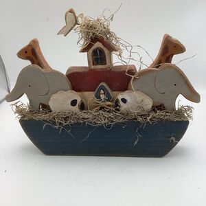 Charming Noah's Ark Wood Wall Hanging